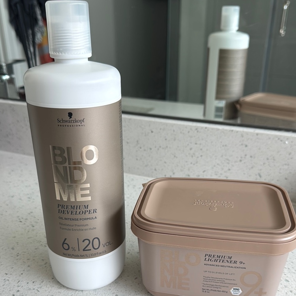 Blonde Premium Developer and Lightener Set